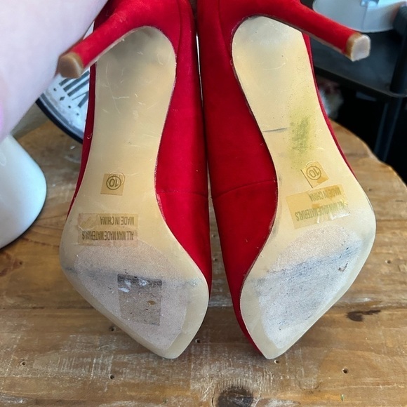 X2B Sexy Red Heels size 10 - Picture 3 of 7
